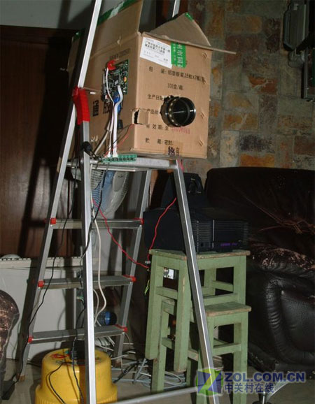 看过别笑 千元自制投影机到底啥模样 看过别笑 千元自制投影机到底啥模样